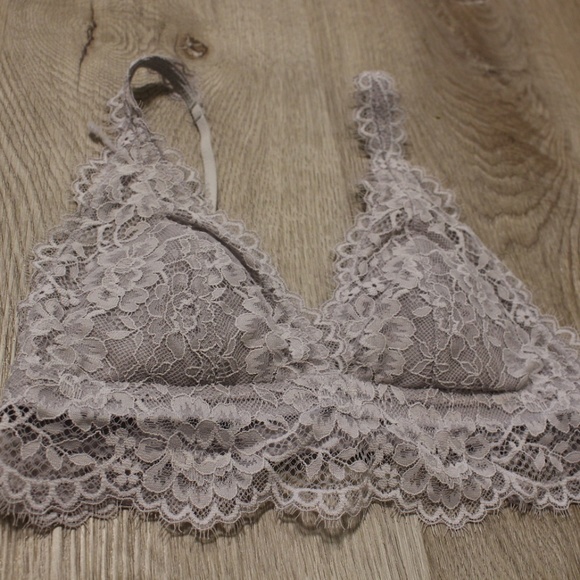 Free w purchase lace bralette - Picture 2 of 7